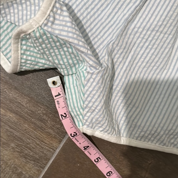 Lily Grace Green and White Shorts with Color Blocking - Picture 9 of 10